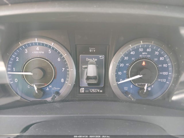 45014130 :رقم المزاد ، 5TDYK3DC8FS586567 vin ، 2015 Toyota Sienna Xle 8 Passenger مزاد بيع