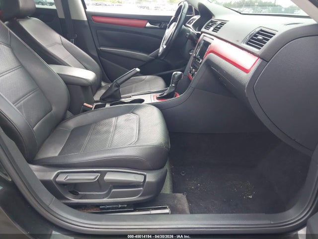 Продаж на аукціоні авто 2015 Volkswagen Passat 1.8t Wolfsburg Edition, vin: 1VWAT7A32FC043725, номер лоту: 45014194