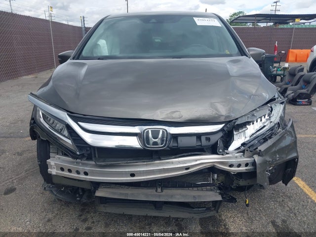 2018 Honda Odyssey Touring მანქანა იყიდება აუქციონზე, vin: 5FNRL6H89JB005583, აუქციონის ნომერი: 45014221