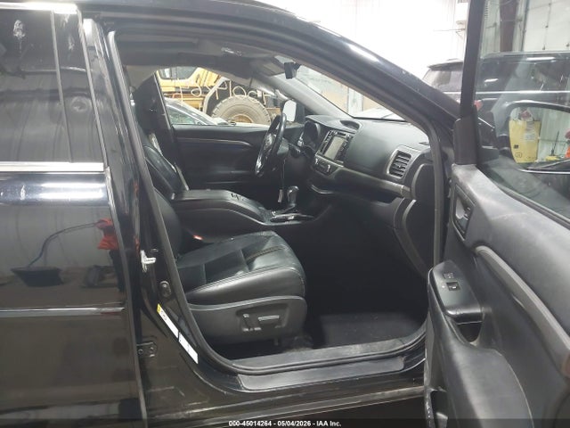 2017 Toyota Highlander Se მანქანა იყიდება აუქციონზე, vin: 5TDJZRFH3HS426074, აუქციონის ნომერი: 45014264