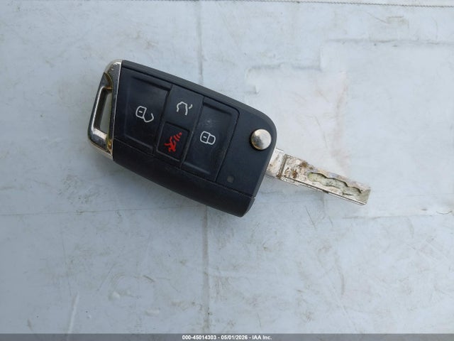 3VWC17AU9GM523039 Volkswagen Golf Sportwagen Tsi Limited Edition