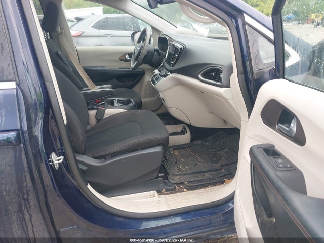45014326 :رقم المزاد ، 2C4RC1FGXJR212226 vin ، 2018 Chrysler Pacifica Touring Plus مزاد بيع