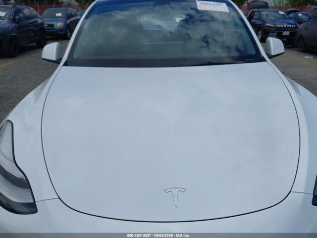 Продажа на аукционе авто 2023 Tesla Model Y Awd/long Range Dual Motor All-wheel Drive, vin: 7SAYGDEE9PA138321, номер лота: 45014337
