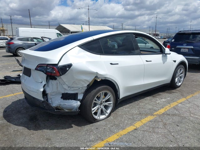 Продажа на аукционе авто 2023 Tesla Model Y Awd/long Range Dual Motor All-wheel Drive, vin: 7SAYGDEE9PA138321, номер лота: 45014337