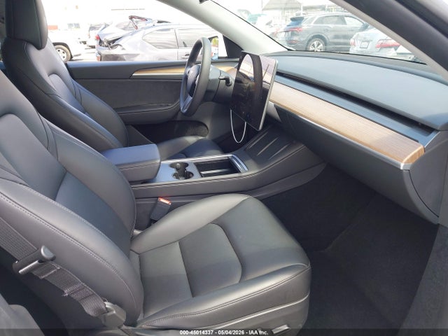 Продажа на аукционе авто 2023 Tesla Model Y Awd/long Range Dual Motor All-wheel Drive, vin: 7SAYGDEE9PA138321, номер лота: 45014337