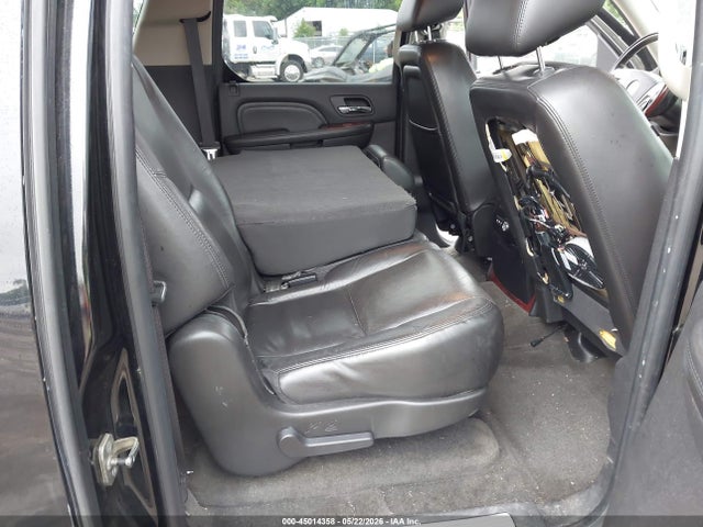 Продажа на аукционе авто 2010 Cadillac Escalade Esv Standard, vin: 1GYUKGEFXAR144129, номер лота: 45014358