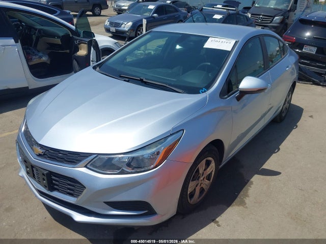 45014519 :رقم المزاد ، 1G1BC5SM2J7159858 vin ، 2018 Chevrolet Cruze Ls Auto مزاد بيع