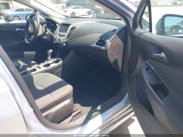 45014519 :رقم المزاد ، 1G1BC5SM2J7159858 vin ، 2018 Chevrolet Cruze Ls Auto مزاد بيع