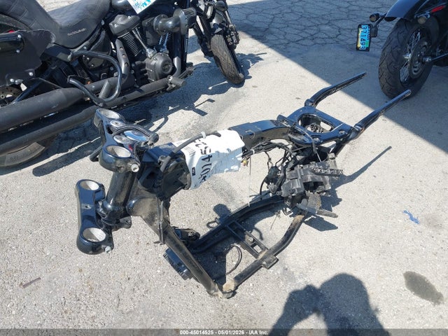 1HD1GXM38GC320882 Harley-Davidson Fxdb Dyna Street Bob