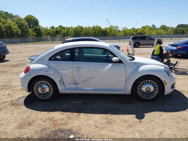 45014536 :رقم المزاد ، 3VWJ17AT4GM604822 vin ، 2016 Volkswagen Beetle 1.8t Se مزاد بيع