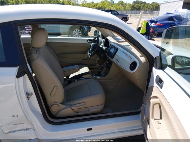 45014536 :رقم المزاد ، 3VWJ17AT4GM604822 vin ، 2016 Volkswagen Beetle 1.8t Se مزاد بيع