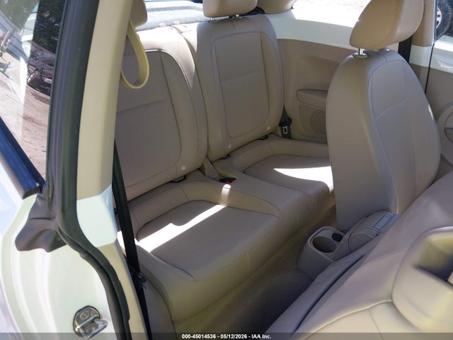 45014536 :رقم المزاد ، 3VWJ17AT4GM604822 vin ، 2016 Volkswagen Beetle 1.8t Se مزاد بيع