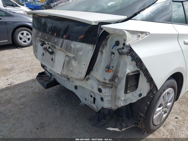 JTDKBRFU7G3527138 Toyota Prius Two