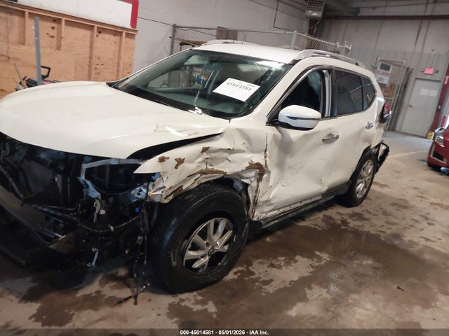 2017 Nissan Rogue Sv მანქანა იყიდება აუქციონზე, vin: JN8AT2MT1HW141619, აუქციონის ნომერი: 45014581