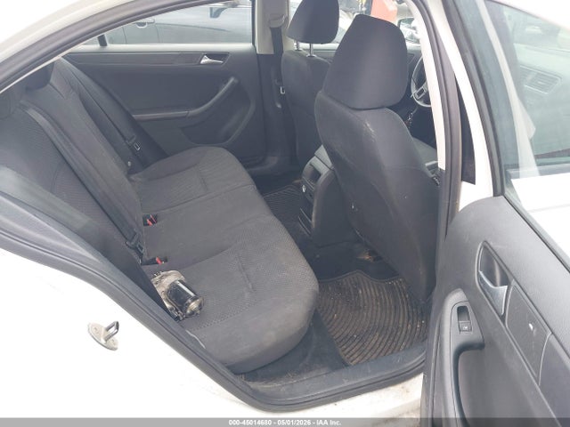 Продажа на аукционе авто 2014 Volkswagen Jetta 2.0l S, vin: 3VW2K7AJ9EM301905, номер лота: 45014680