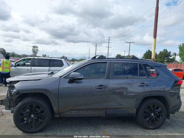 Продаж на аукціоні авто 2021 Toyota Rav4 Xle Premium, vin: 2T3A1RFV8MC231935, номер лоту: 45014694