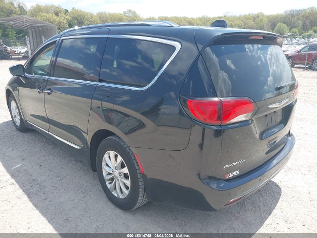 45014748 :رقم المزاد ، 2C4RC1BG1KR651550 vin ، 2019 Chrysler Pacifica Touring L مزاد بيع