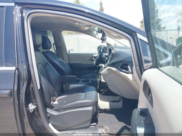 45014748 :رقم المزاد ، 2C4RC1BG1KR651550 vin ، 2019 Chrysler Pacifica Touring L مزاد بيع