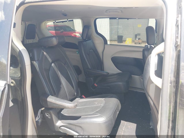 45014748 :رقم المزاد ، 2C4RC1BG1KR651550 vin ، 2019 Chrysler Pacifica Touring L مزاد بيع