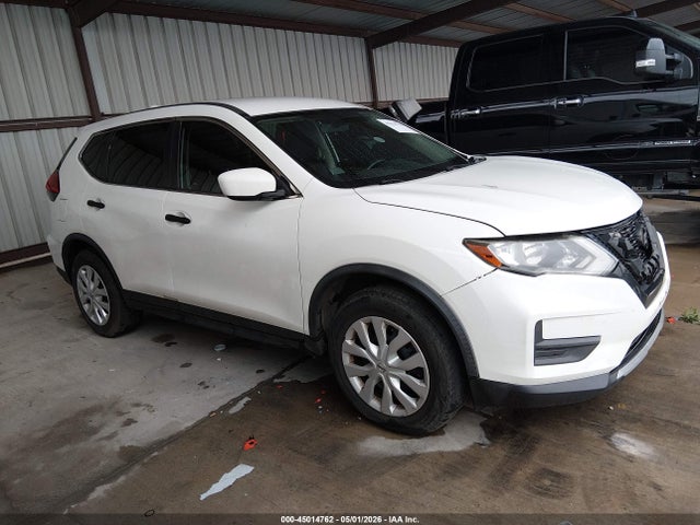 2017 Nissan Rogue S მანქანა იყიდება აუქციონზე, vin: JN8AT2MT1HW137098, აუქციონის ნომერი: 45014762