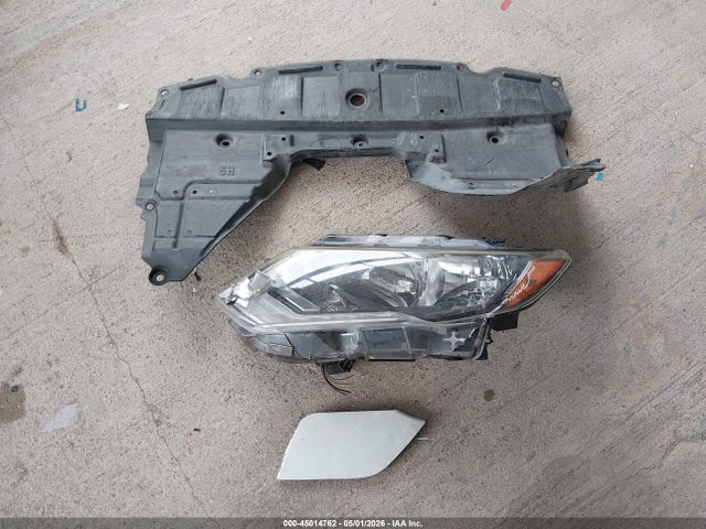 2017 Nissan Rogue S მანქანა იყიდება აუქციონზე, vin: JN8AT2MT1HW137098, აუქციონის ნომერი: 45014762