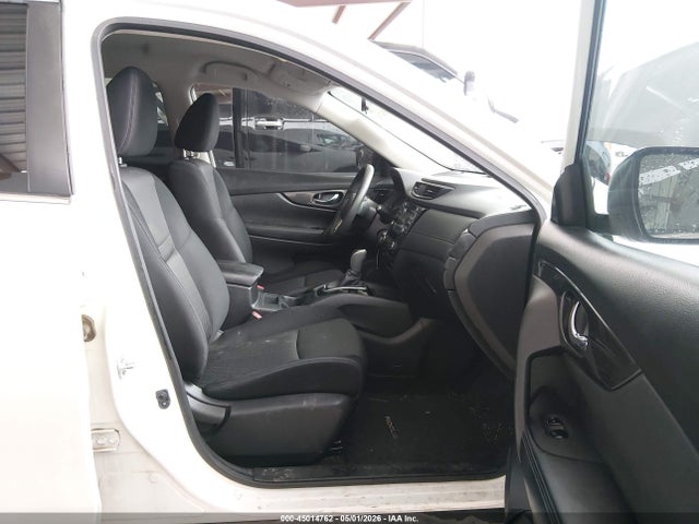2017 Nissan Rogue S მანქანა იყიდება აუქციონზე, vin: JN8AT2MT1HW137098, აუქციონის ნომერი: 45014762