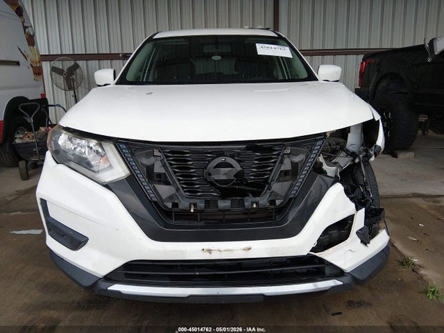 2017 Nissan Rogue S მანქანა იყიდება აუქციონზე, vin: JN8AT2MT1HW137098, აუქციონის ნომერი: 45014762