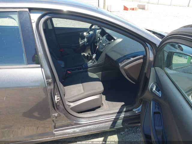 45014790 :رقم المزاد ، 1FADP3K26GL367948 vin ، 2016 Ford Focus Se مزاد بيع