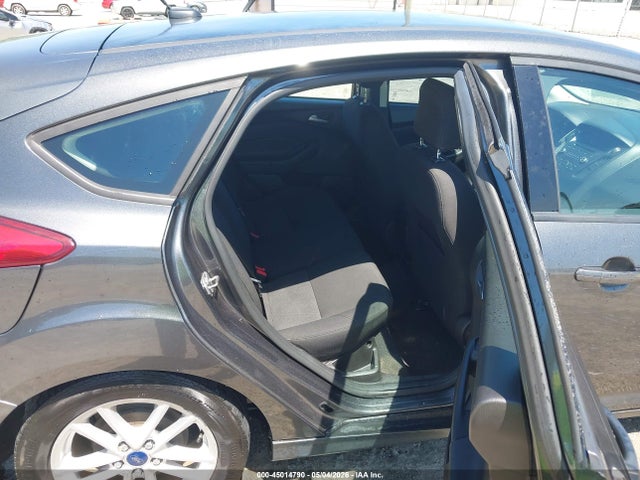 45014790 :رقم المزاد ، 1FADP3K26GL367948 vin ، 2016 Ford Focus Se مزاد بيع