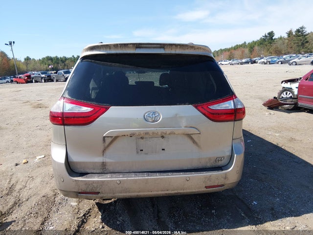 5TDYZ3DC9HS817720 Toyota Sienna Xle 8 Passenger