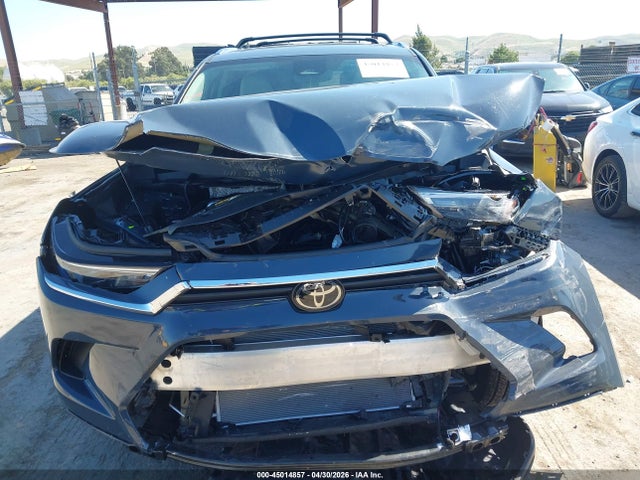 2025 Toyota Grand Highlander Xle მანქანა იყიდება აუქციონზე, vin: 5TDAAAB50SS077645, აუქციონის ნომერი: 45014857