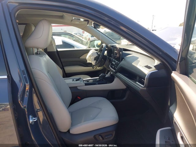 2025 Toyota Grand Highlander Xle მანქანა იყიდება აუქციონზე, vin: 5TDAAAB50SS077645, აუქციონის ნომერი: 45014857