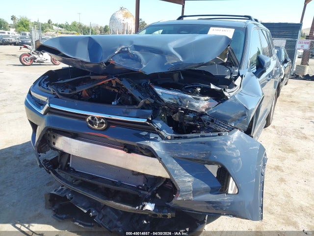 2025 Toyota Grand Highlander Xle მანქანა იყიდება აუქციონზე, vin: 5TDAAAB50SS077645, აუქციონის ნომერი: 45014857