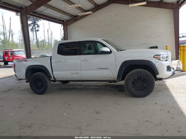 3TMCZ5AN5JM183968 Toyota Tacoma Trd Off Road