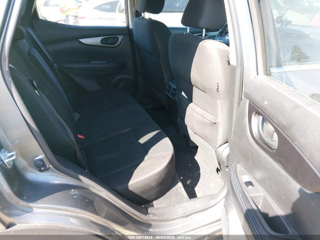 JN1BJ1CR2HW114678 Nissan Rogue Sport S