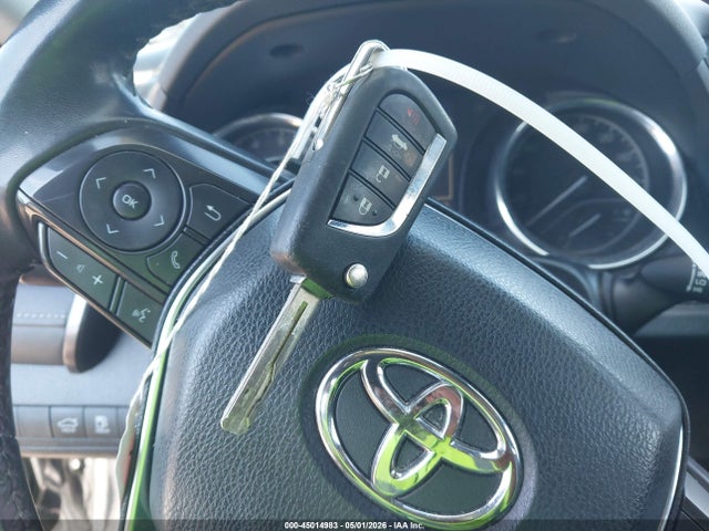 45014983 :رقم المزاد ، 4T1G11AK3LU996629 vin ، 2020 Toyota Camry Se مزاد بيع