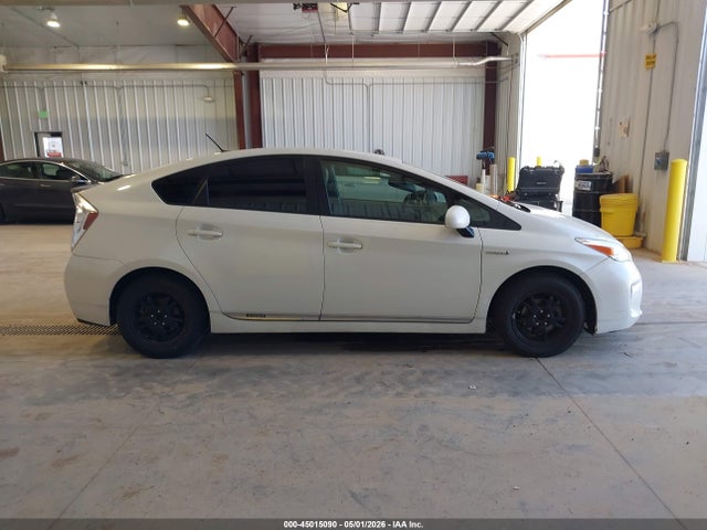 Toyota Prius Four 2014 JTDKN3DU7E0385654 Image 13