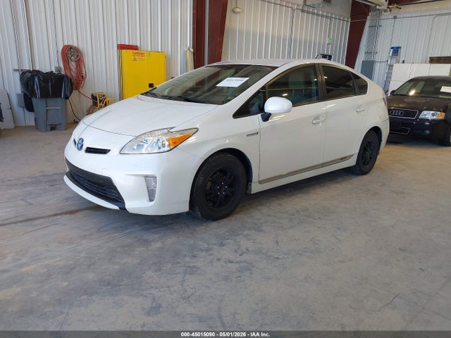 Toyota Prius Four 2014 JTDKN3DU7E0385654 Image 2