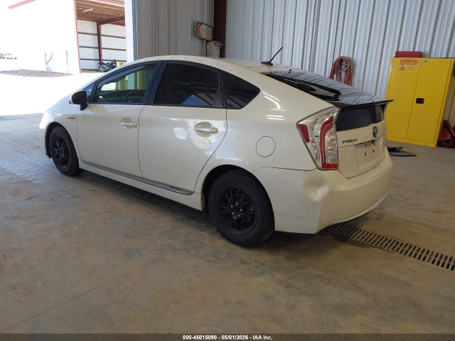 Toyota Prius Four 2014 JTDKN3DU7E0385654 Image 3