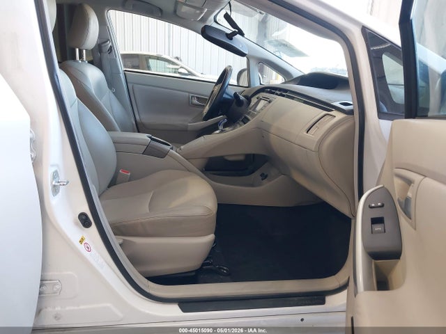 Toyota Prius Four 2014 JTDKN3DU7E0385654 Image 5