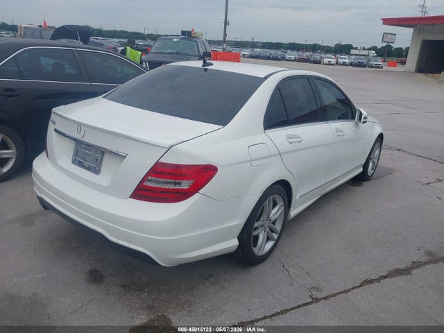 45015123 :رقم المزاد ، WDDGF4HB2EG253030 vin ، 2014 Mercedes-benz C 250 Sport مزاد بيع