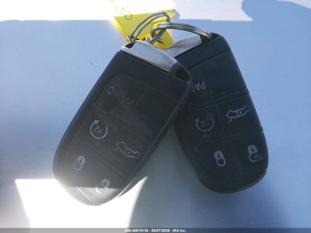 2C3CCAKT3EH170037 Chrysler 300c Awd