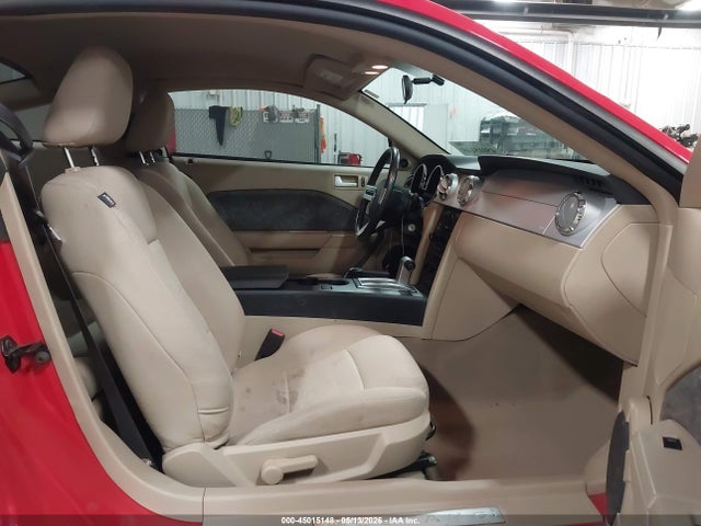 Продажа на аукционе авто 2009 Ford Mustang V6/v6 Premium, vin: 1ZVHT80N395142571, номер лота: 45015148