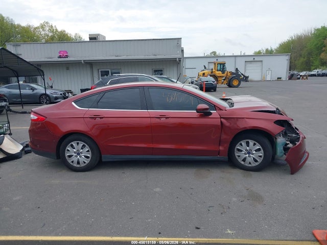 Продажа на аукционе авто 2014 Ford Fusion S, vin: 3FA6P0G72ER263869, номер лота: 45015159
