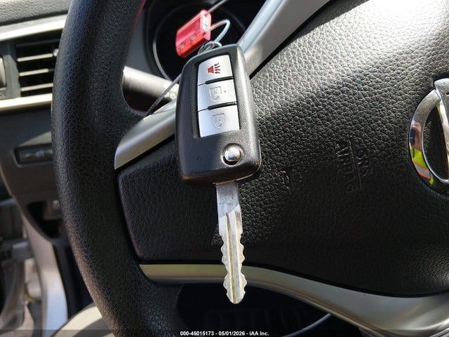 45015173 :رقم المزاد ، KNMAT2MV8GP737106 vin ، 2016 Nissan Rogue S مزاد بيع