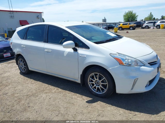 Toyota Prius V Five 2014 JTDZN3EU2E3320707 Image 14