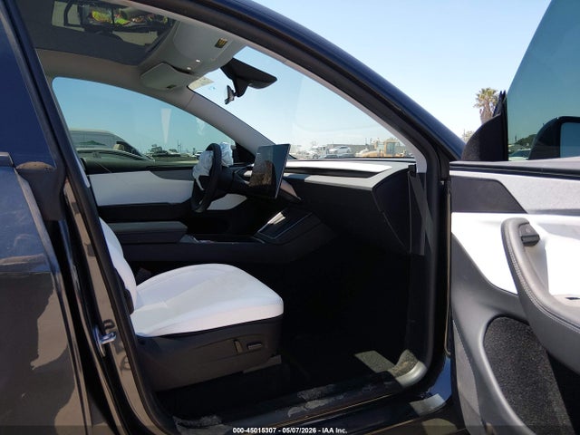 45015307 :رقم المزاد ، 7SAYGDED3TF445438 vin ، 2026 Tesla Model Y مزاد بيع