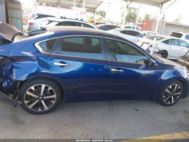 1N4AL3AP4JC120558 Nissan Altima 2.5 Sr