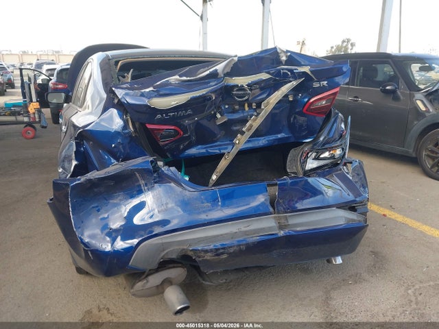 1N4AL3AP4JC120558 Nissan Altima 2.5 Sr