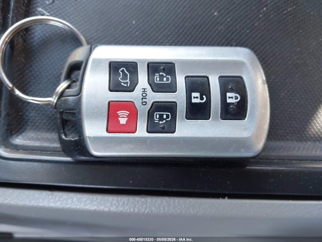 45015320 :رقم المزاد ، 5TDYZ3DC3KS019642 vin ، 2019 Toyota Sienna Xle Premium 8 Passenger مزاد بيع